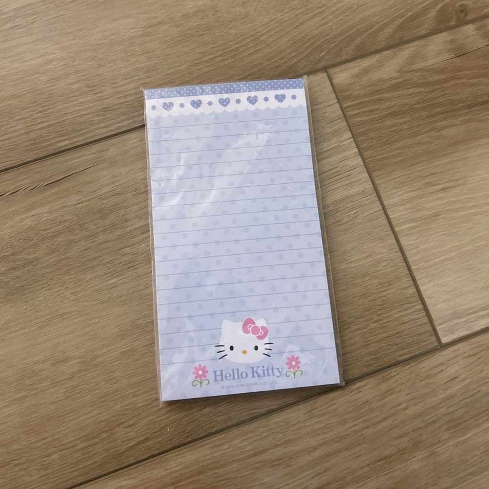 Hello Kitty notepad